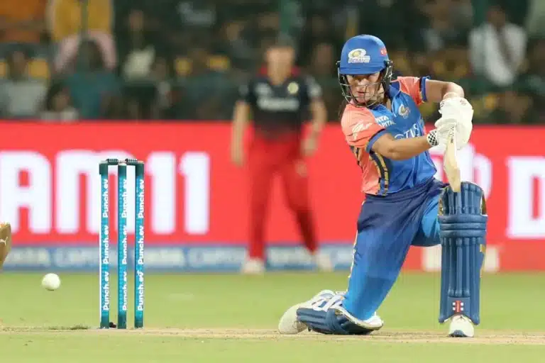 MI vs RCB Highlights: अमेलिया केर की आंधी में उड़ी आरसीबी, मिली लगातार दूसरी हार, अंक तालिका में हुआ बड़ा बदलाव